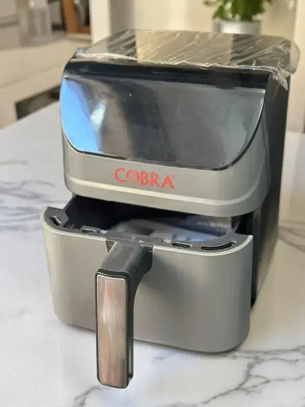 Air fryer 4 l cobra argent et noir avec couvercle transparent et panier extractible pour friture saine