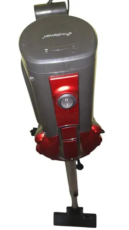Aspirateur ms-cv-1011 gris et rouge avec design moderne et bouton d’alimentation latéral visible sur le côté