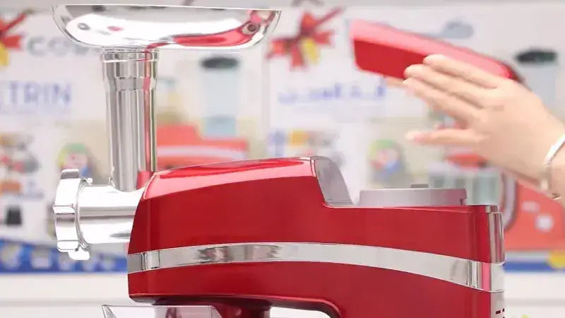 Moulin à viande rouge cobra 6.5 litres avec accents chrome design moderne et puissance 2000 watts pour usage cuisine