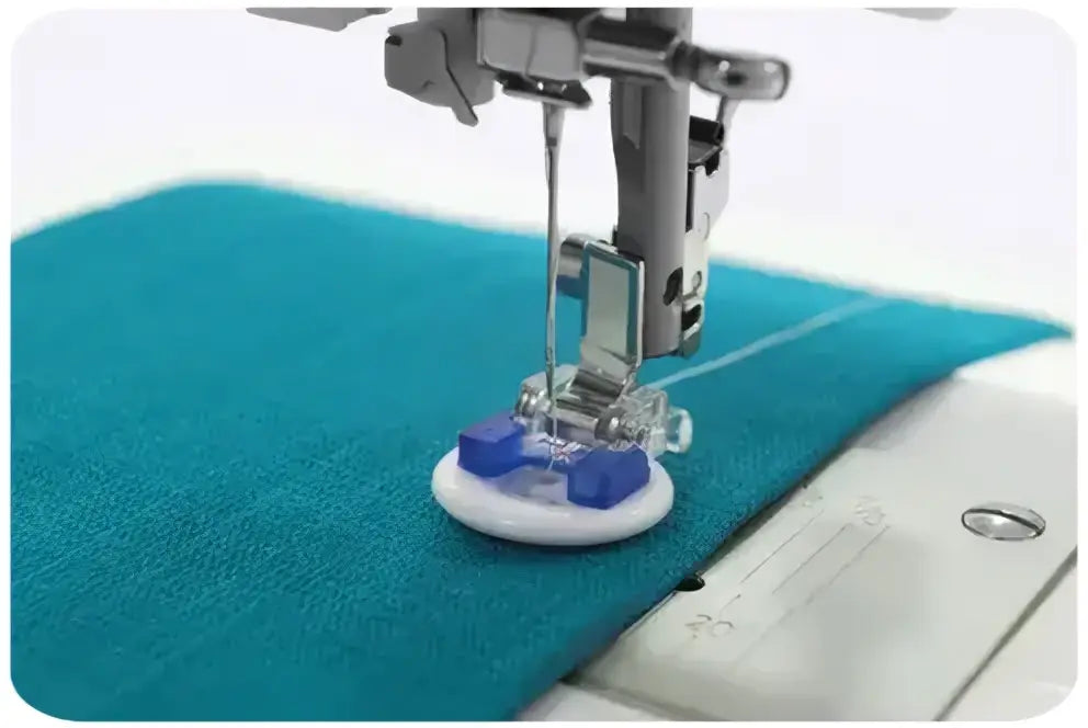 Pied presseur bleu et blanc avec composants transparents en plastique pour machine à coudre 3221-v