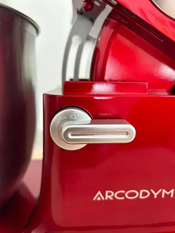 Stand mixer petrin 1600 watt in red with silver control dial and handle for efficient mixing tasks