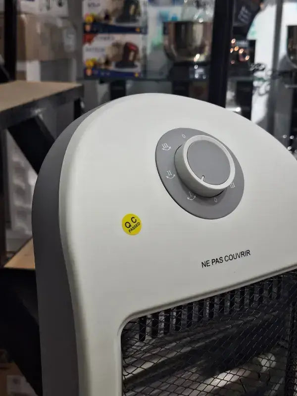 Chauffage électrique Resistance cobra 3030 blanc et gris avec cadran circulaire et avertissement ne pas couvrir